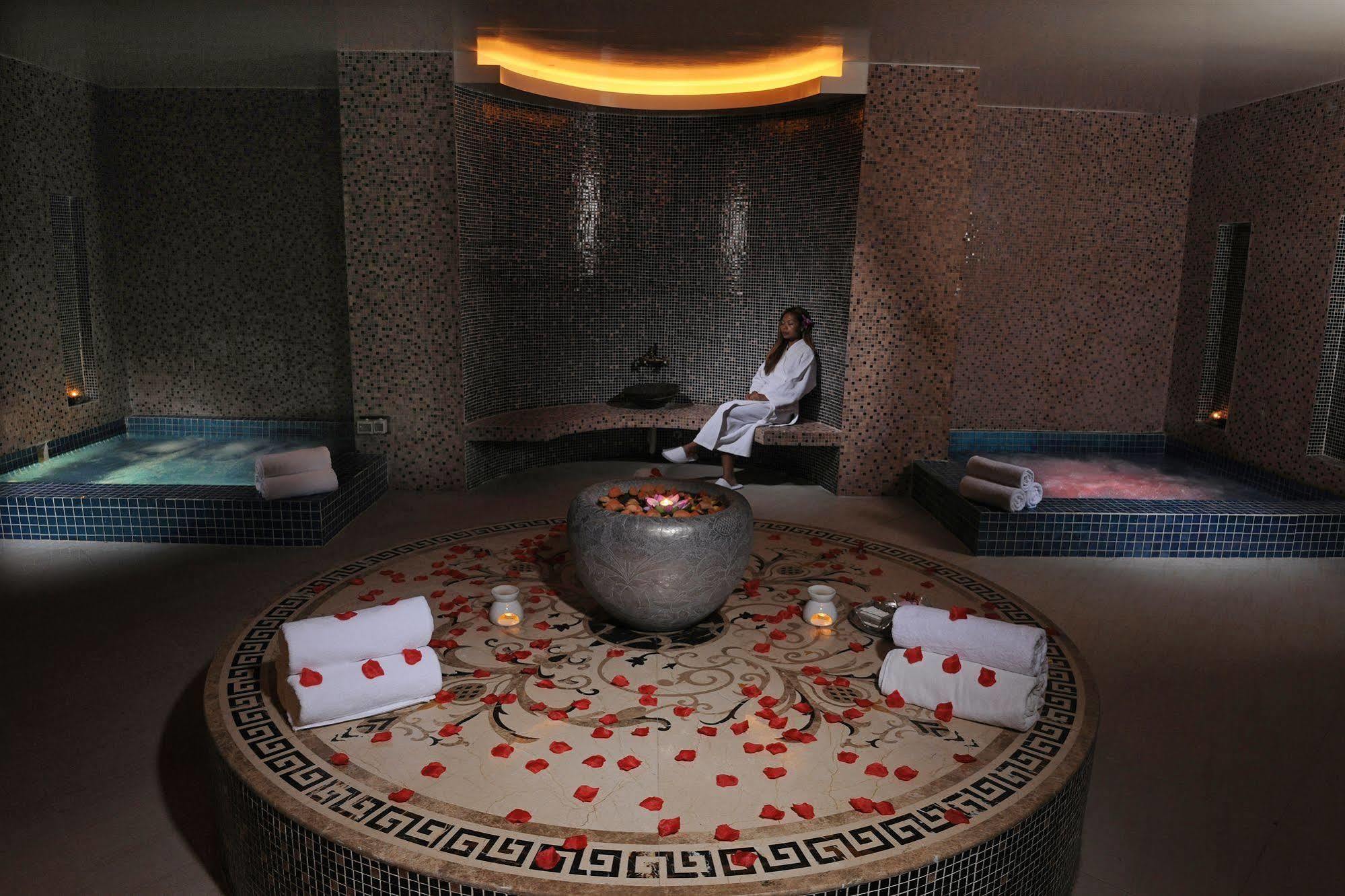 Nordic Palace And Spa Manama Exterior photo